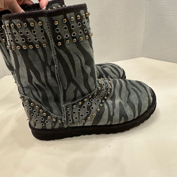 UGG Jimmy Choo LIMITED Gray Zebra Print Ankle Boots with Gold Studs - Picture 6 of 9